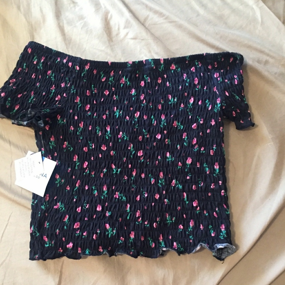 Crop tope flower shirt